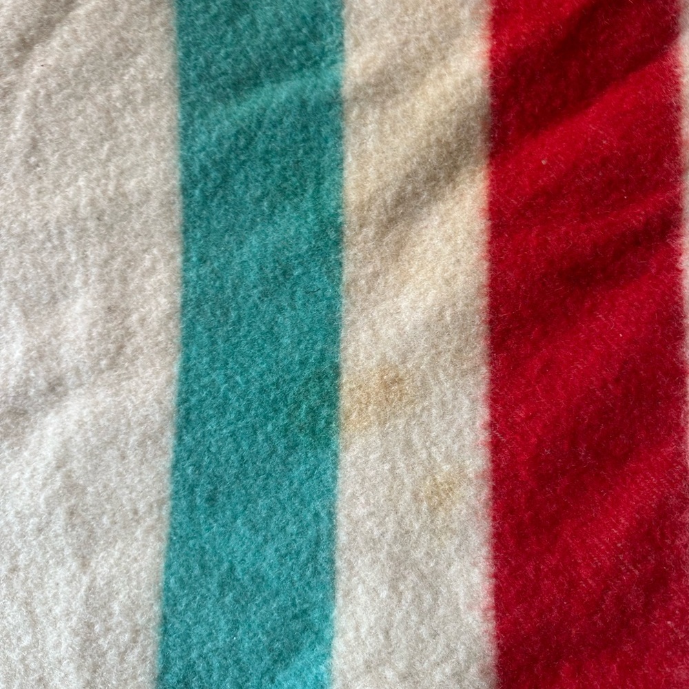 Vintage Hudson’s Bay 4 Point Striped Wool Blanket - Picture 5 of 5